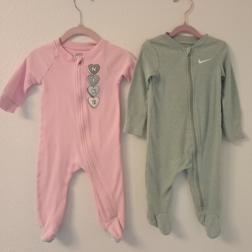 Nike Kids Footies - Pink and Green